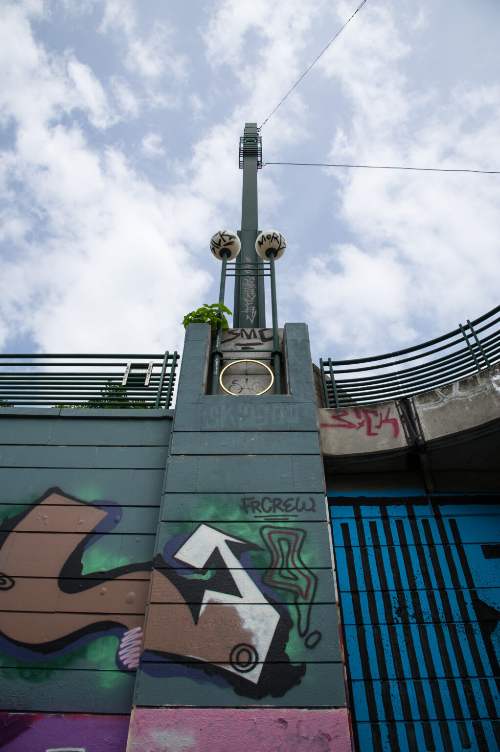Brückenpfeiler am Donaukanal